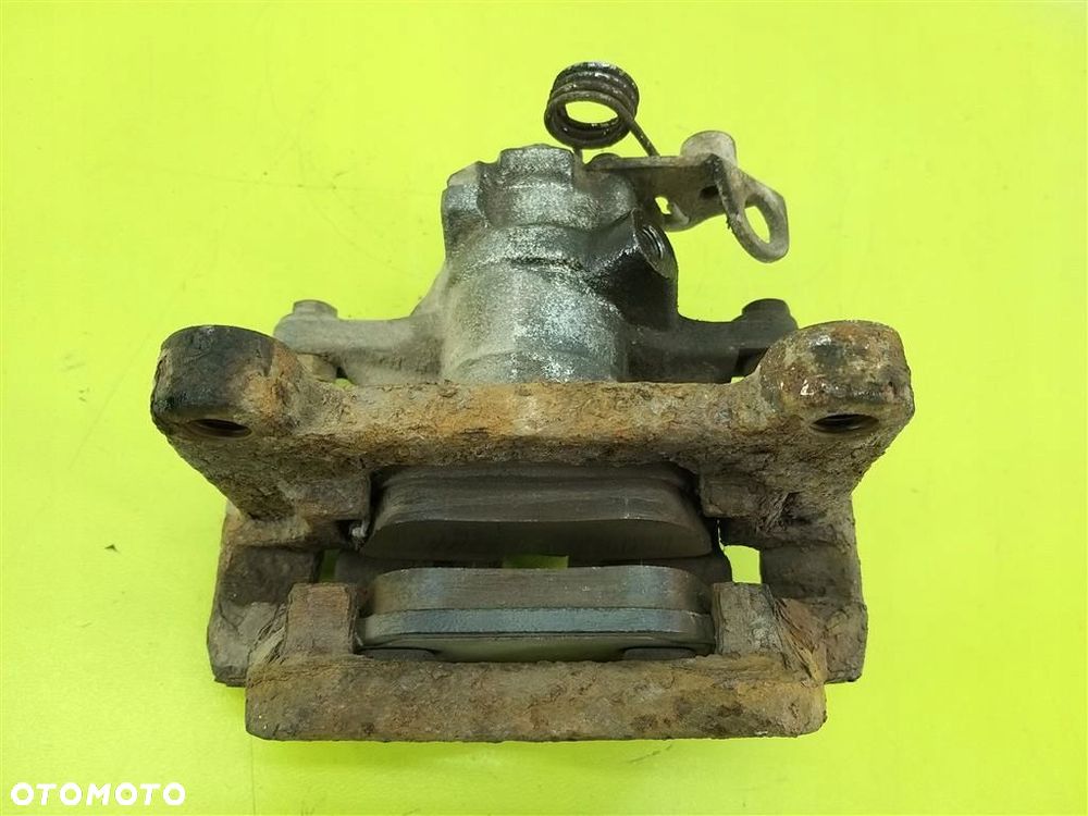 Zacisk hamulcowy tył prawy VW Transporter  T4 1992-2003 - 1