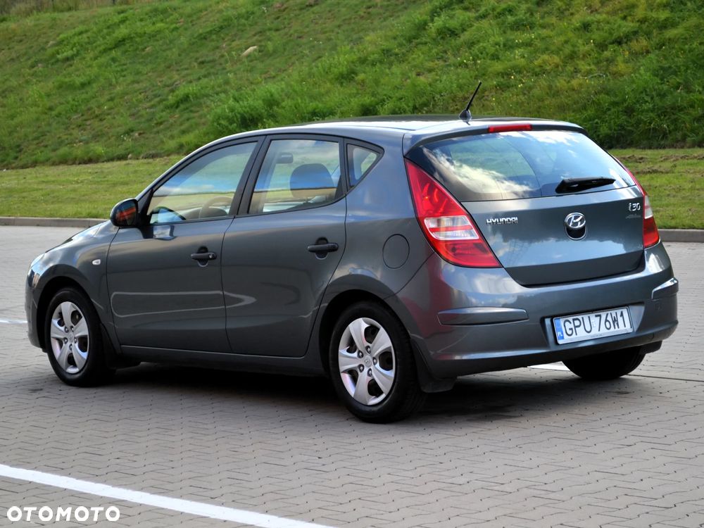 Hyundai i30 1.4 Classic + - 4