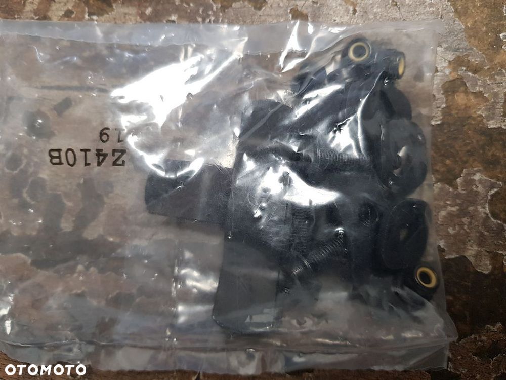 Płyta pod kufer centralny Givi Monolock Z113BKIT - 2