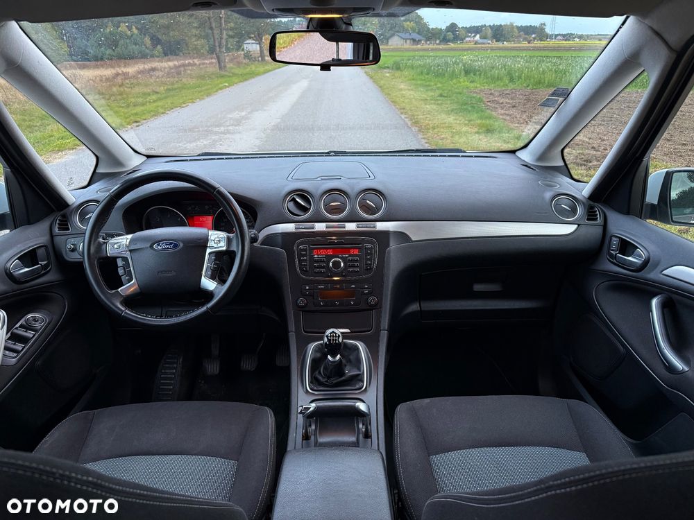 Ford Galaxy - 15