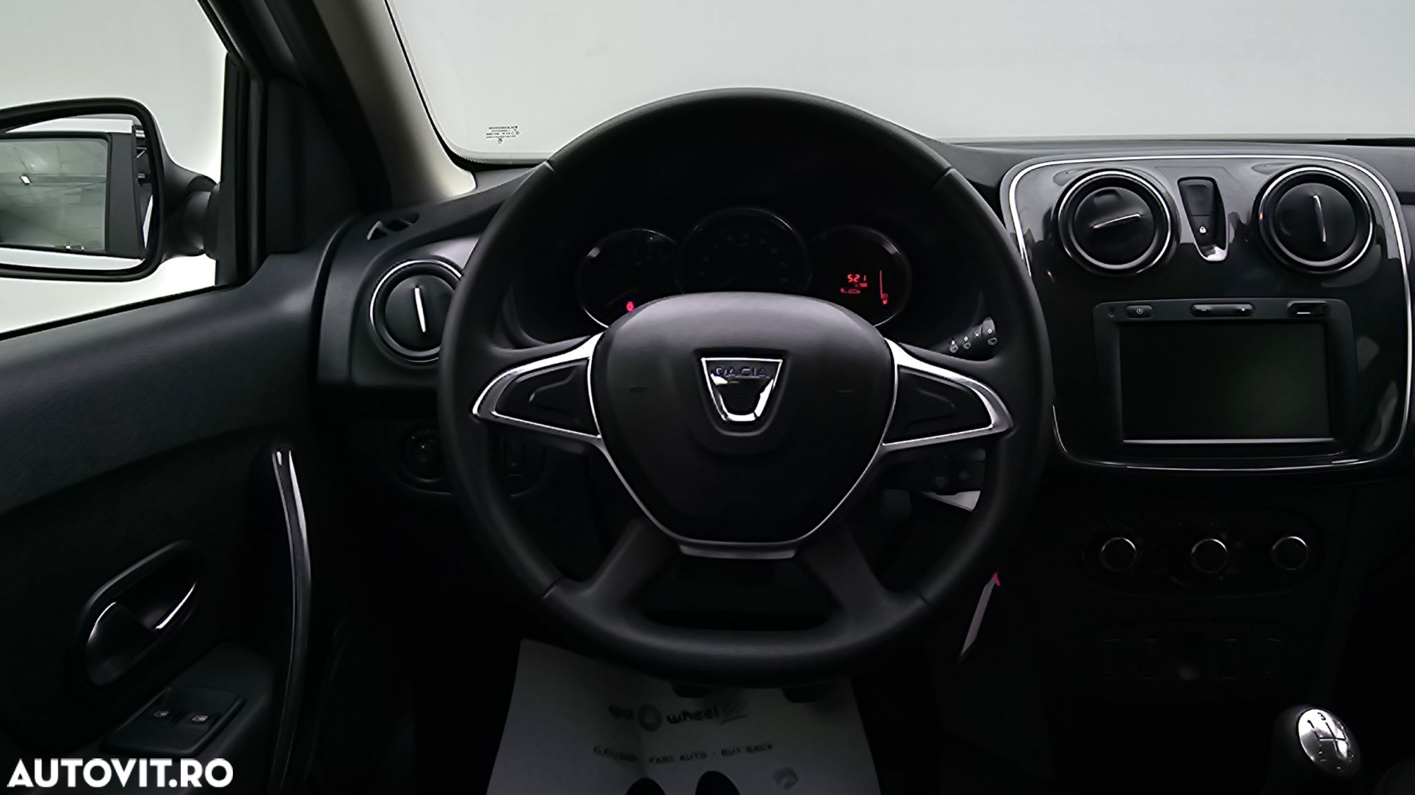 Dacia Sandero 0.9 TCe Laureate - 15