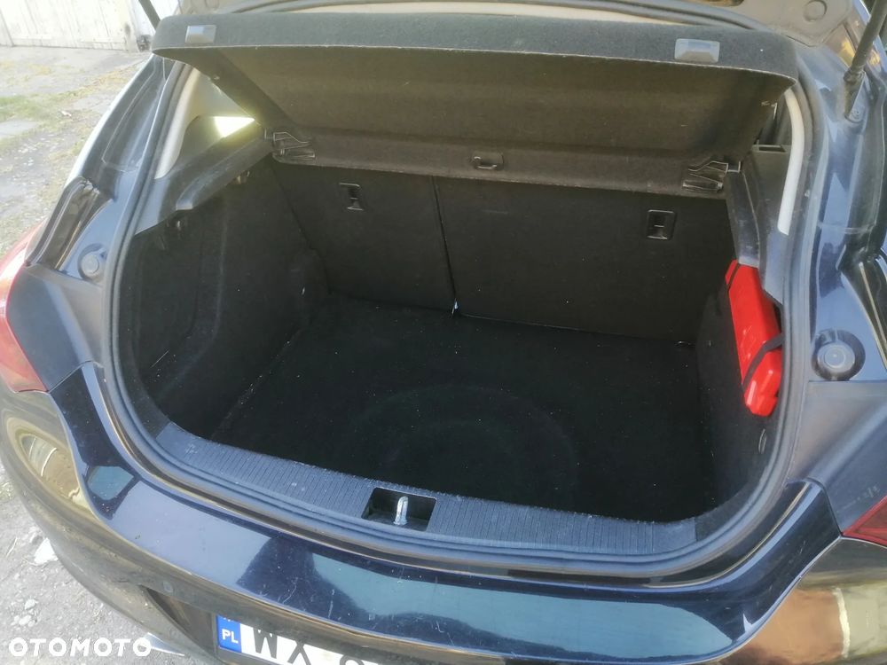 Opel Astra 2.0 CDTI Cosmo - 8