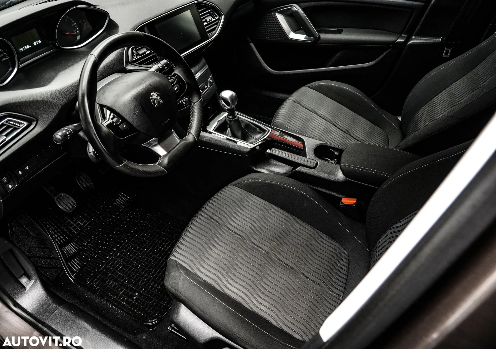 Peugeot 308 SW 1.6 BlueHDi FAP STT Allure - 11