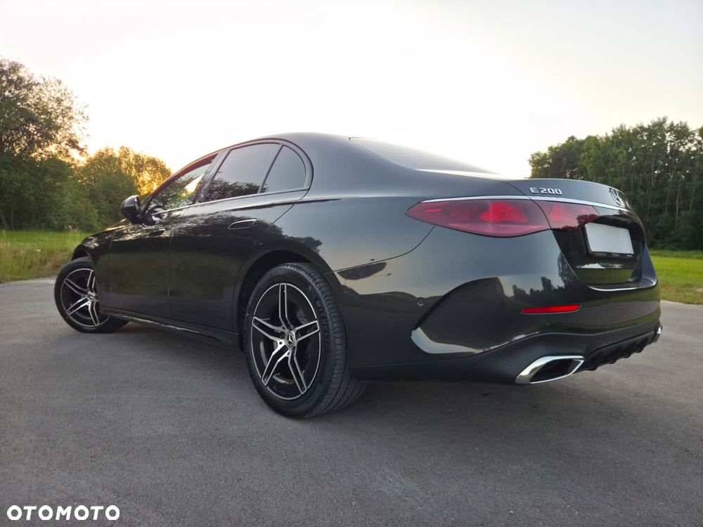 Mercedes-Benz Klasa E - 9