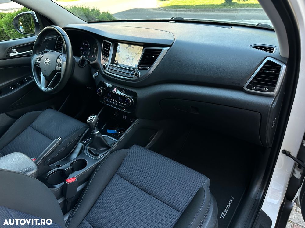 Hyundai Tucson blue 1.7 CRDi 2WD Style - 25