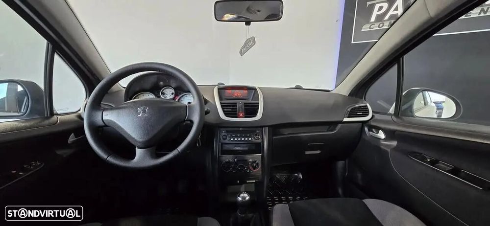 Peugeot 207 - 7