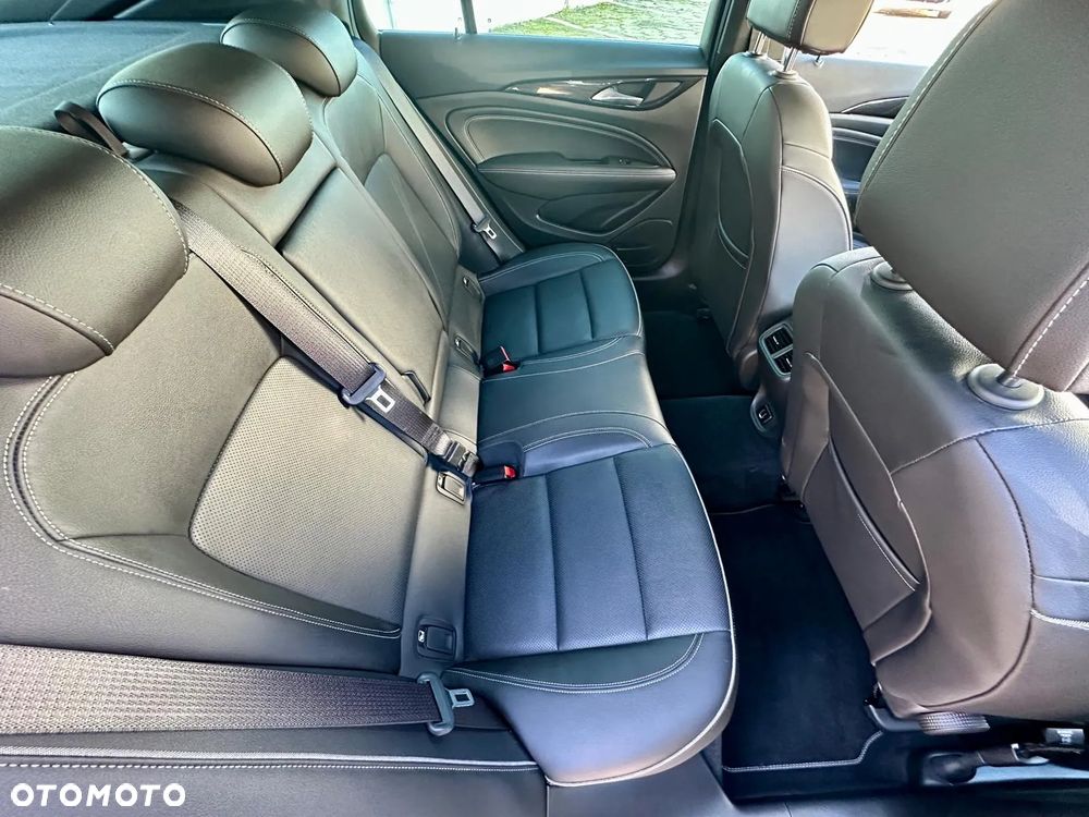 Opel Insignia Grand Sport2.0 Direct InjTurbo 4x4 Business Innovation - 28