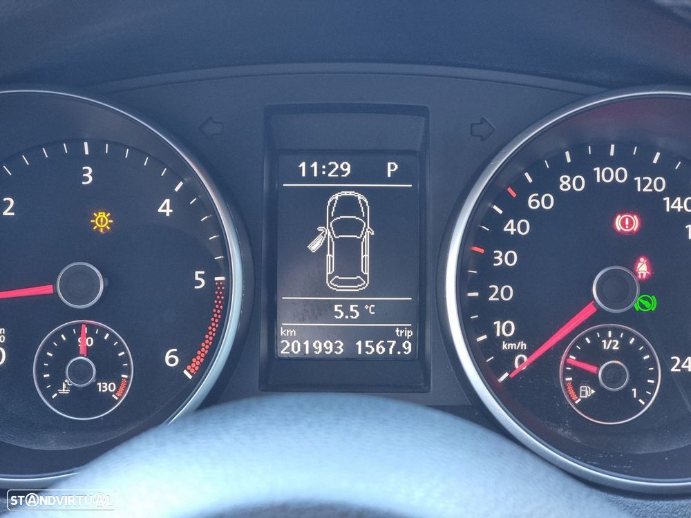 VW Golf 1.6 TDi Confortline DSG - 24