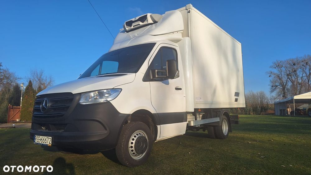 Mercedes-Benz Sprinter - 1