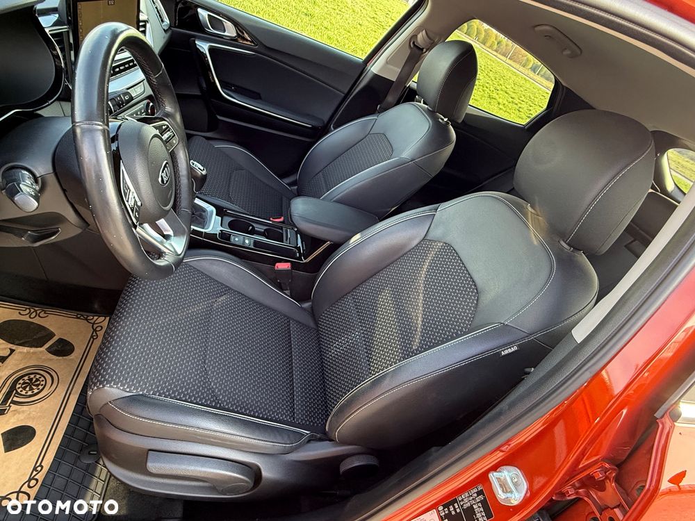 Kia XCeed 1.6 T-GDI L Business Line - 23