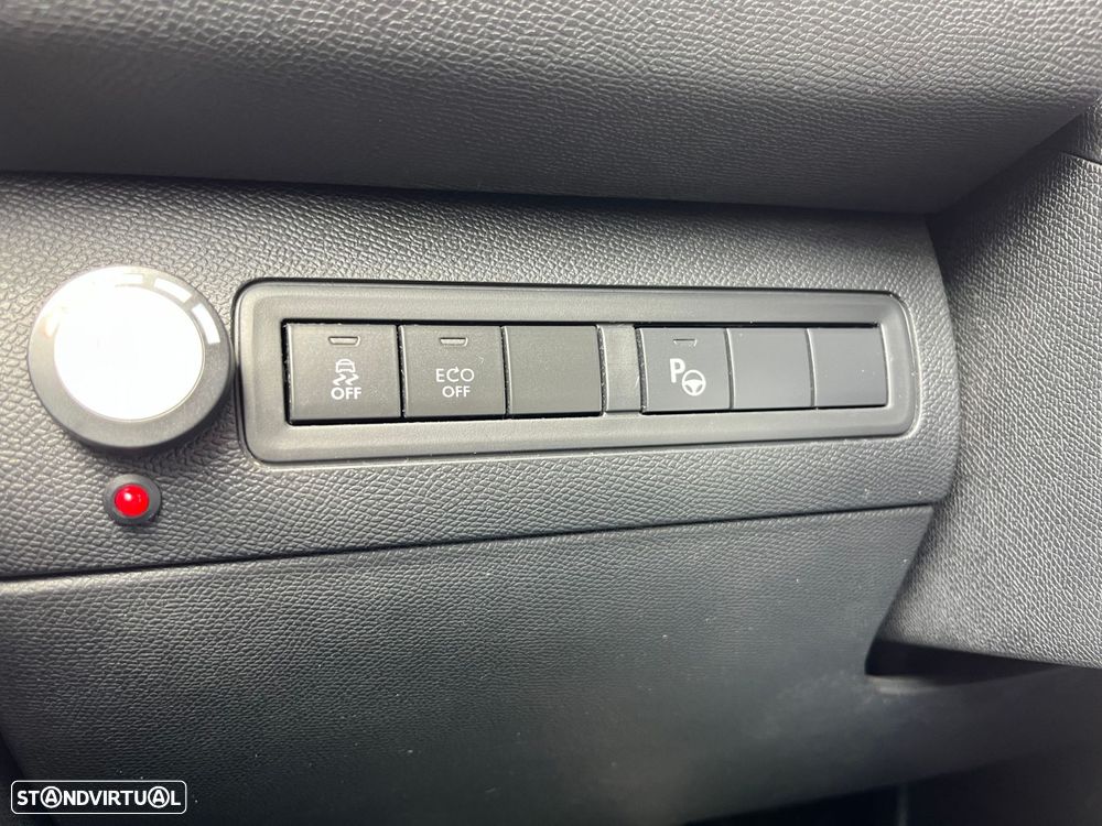 Peugeot 308 SW 1.2 PureTech Allure - 19
