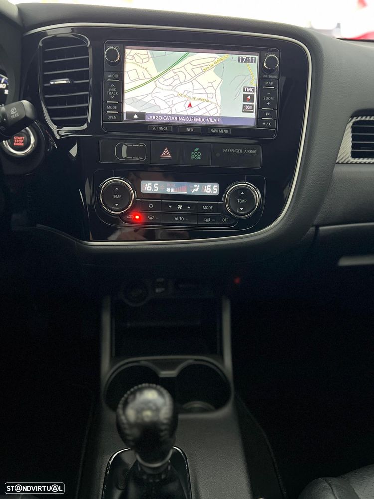 Mitsubishi Outlander 2.2 DI-D Instyle Navi - 14