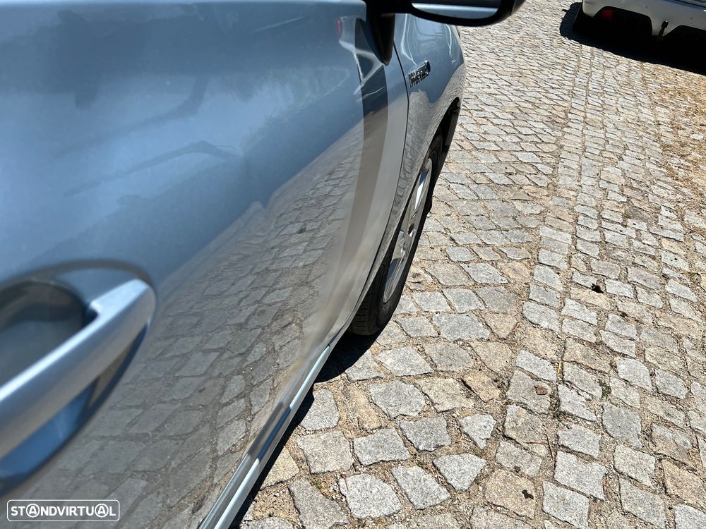 Toyota Auris 1.8 HSD Comfort+Navi - 6