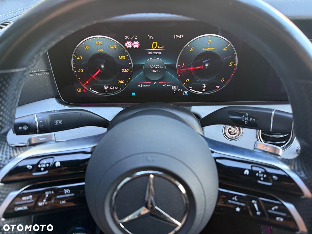 Mercedes-Benz Klasa E 220 d 4-Matic AMG - 28