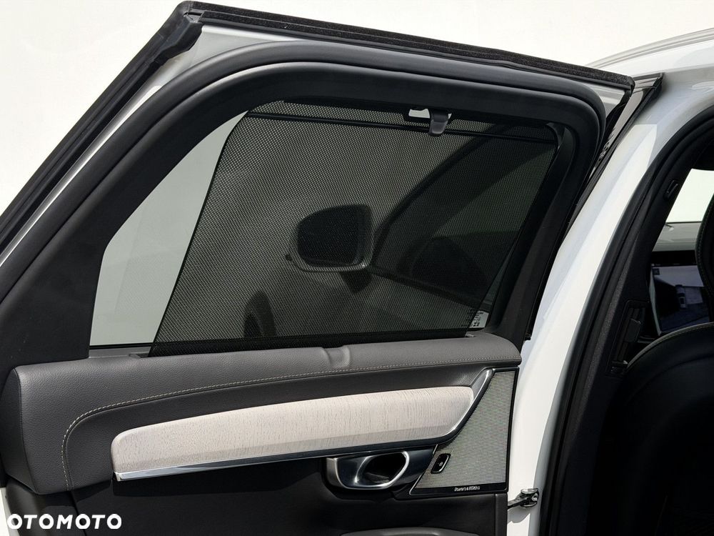 Volvo V90 Cross Country - 16