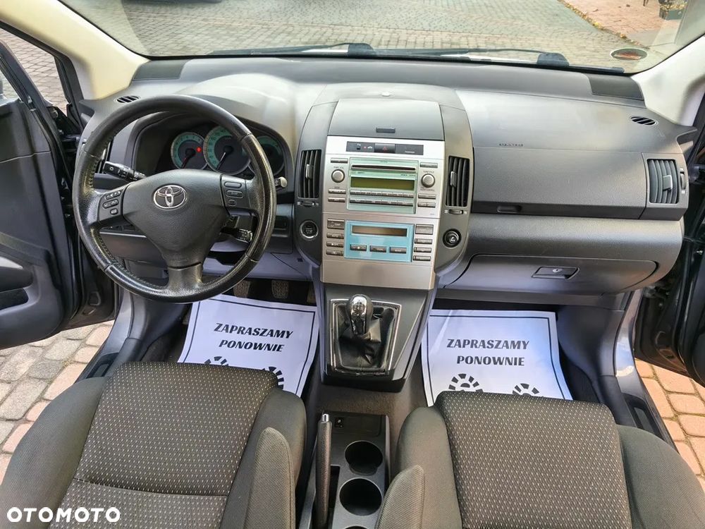 Toyota Corolla Verso 1.8 Team - 25