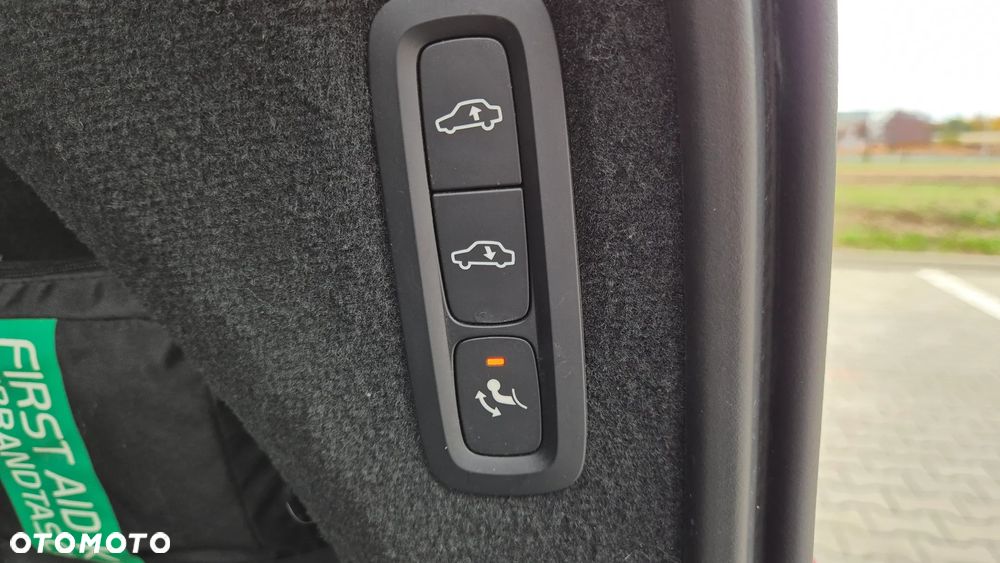 Volvo XC 90 T8 AWD Plug-In Hybrid Inscription 7os - 31