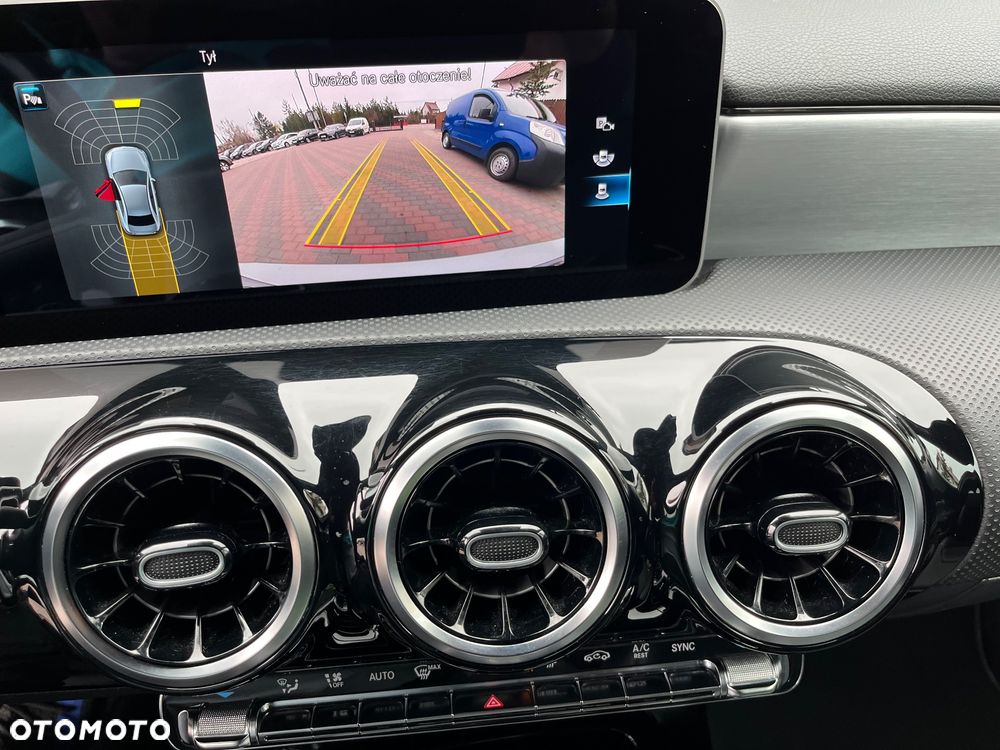 Mercedes-Benz Klasa A 220 4-Matic AMG Line 7G-DCT - 34