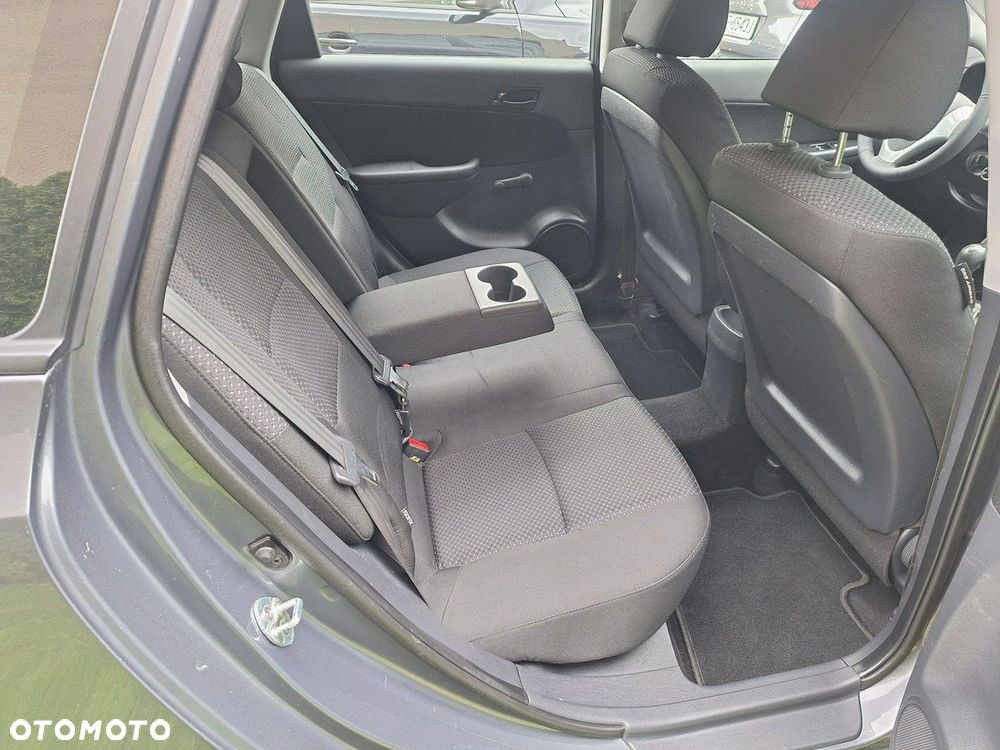 Hyundai i30 1.4 FIFA WM Edition - 16