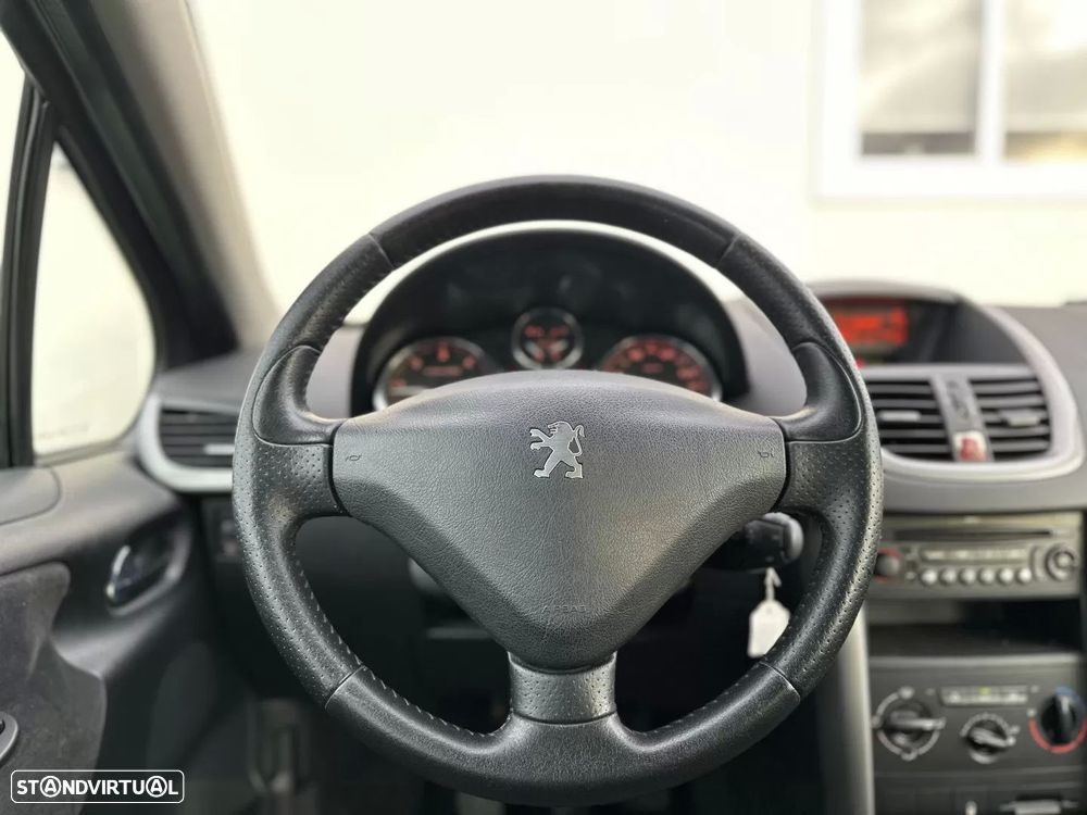 Peugeot 207 1.6 HDi Premium - 21