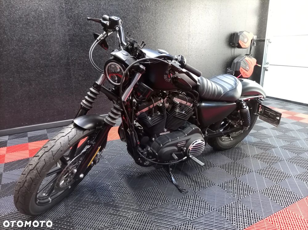 Harley-Davidson Sportster Iron 883 - 5