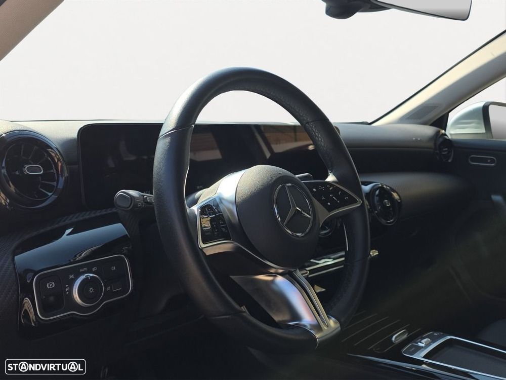 Mercedes-Benz A 250 — fotografia 9