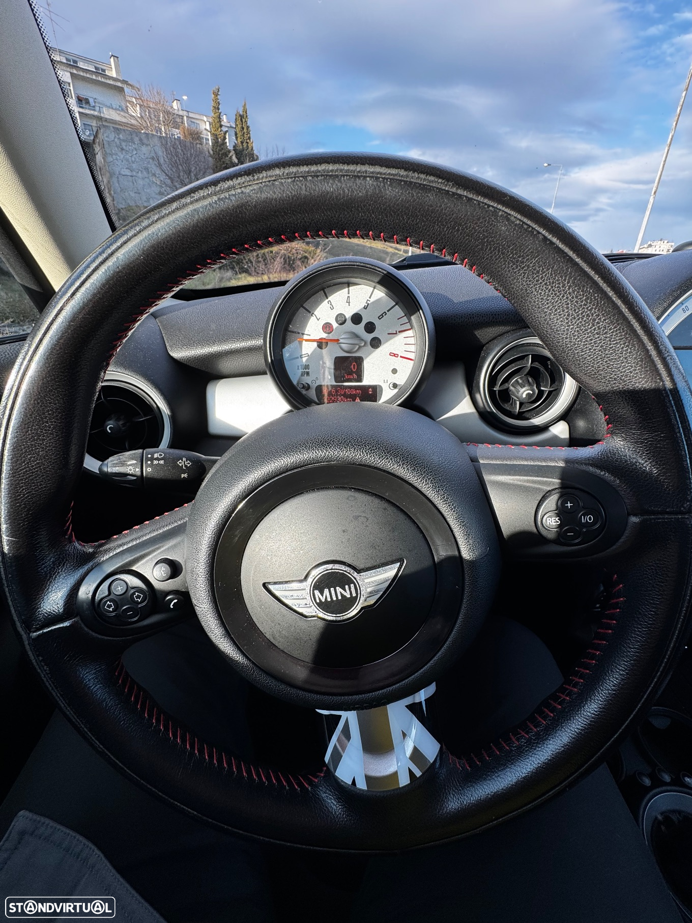 MINI 3 Portas One 1.6 - 9