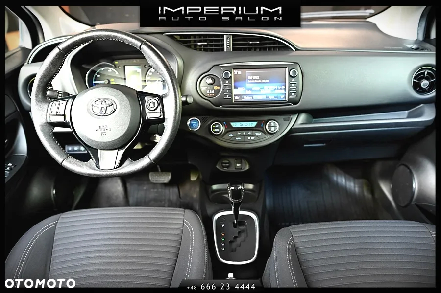 Toyota Yaris Hybrid 1.5 Executive - 16