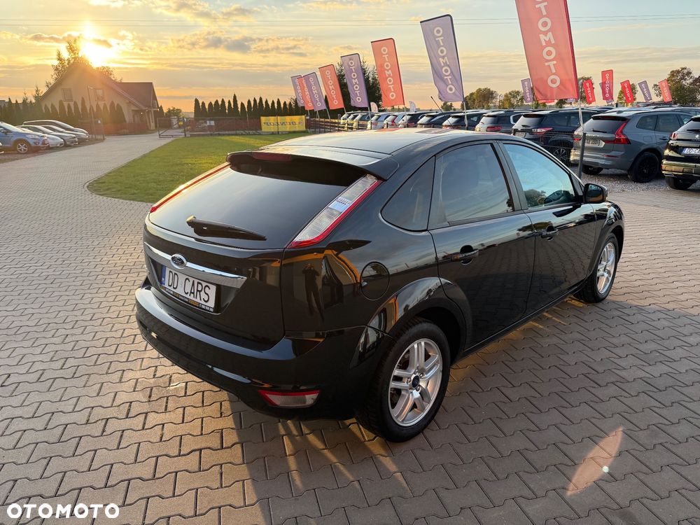Ford Focus 1.8 Sport - 13