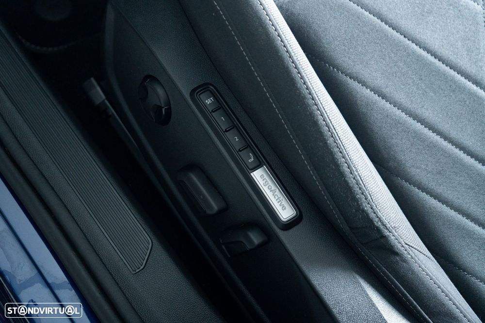 VW Golf 1.4 eHybrid OPF DSG Style - 16