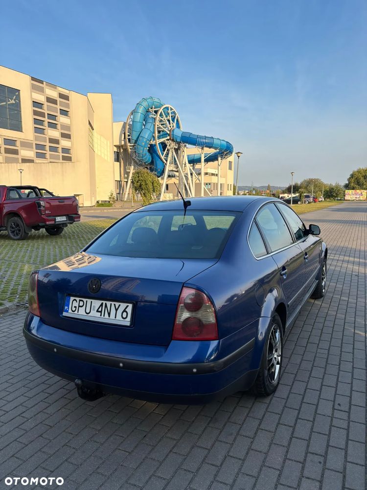 Volkswagen Passat 1.9 TDI Comfortline - 6
