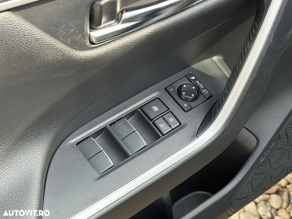 Toyota RAV4 2.5 VVT-iE 4x4 Dynamic - 11