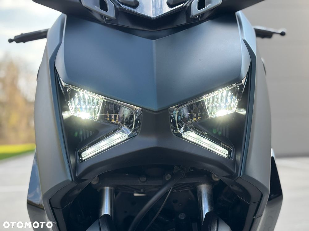 Yamaha X-max - 17