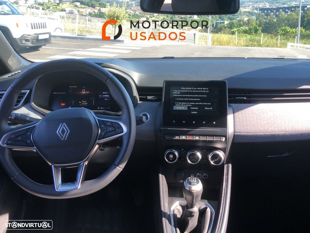 Renault Clio 1.0 TCe Techno — fotografia 9