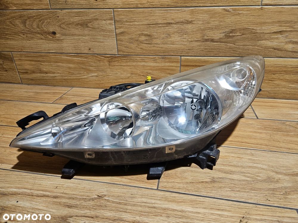 Peugeot 207 Lampa Lewa Przednia EU 9649986280