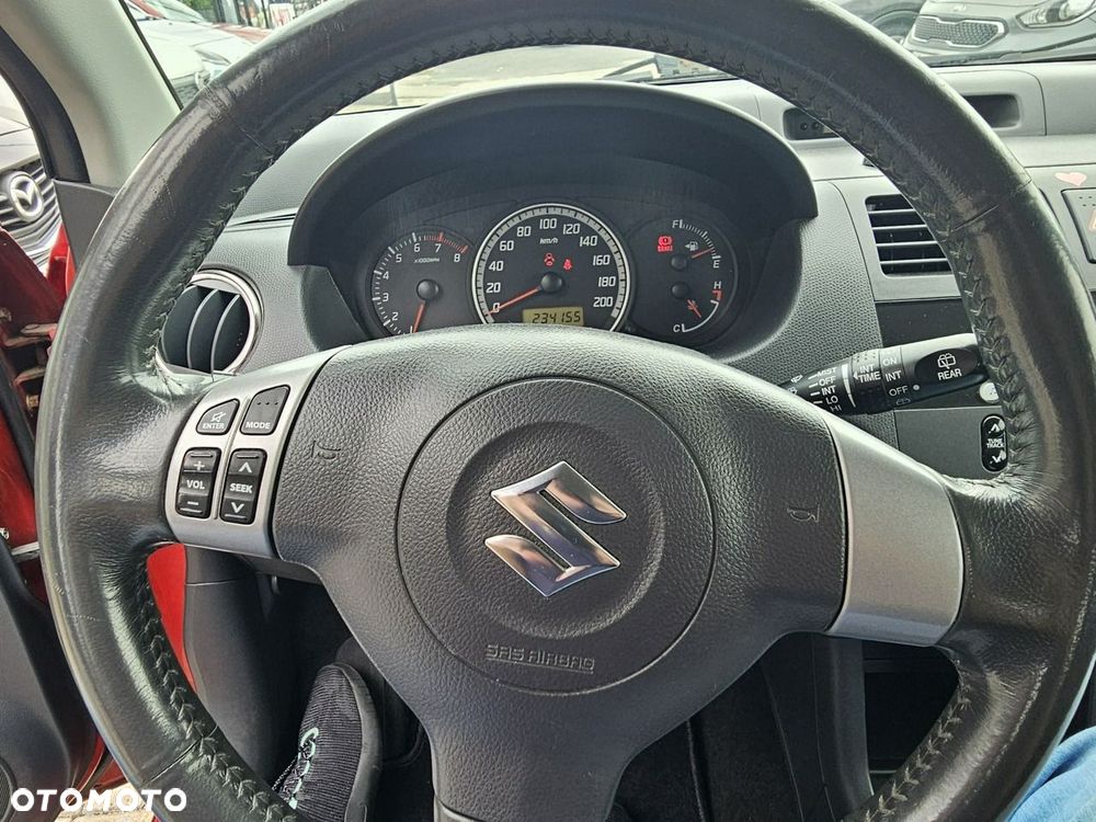 Suzuki Swift - 16