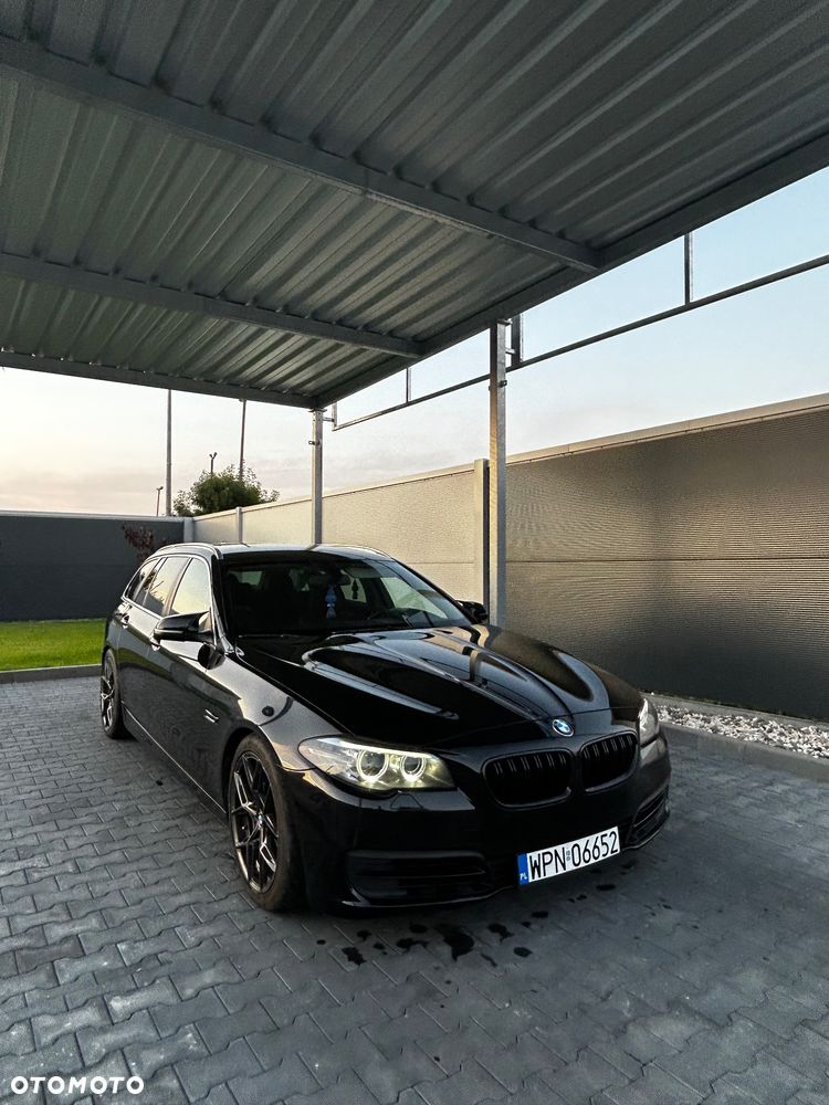 BMW Seria 5 520d xDrive - 13