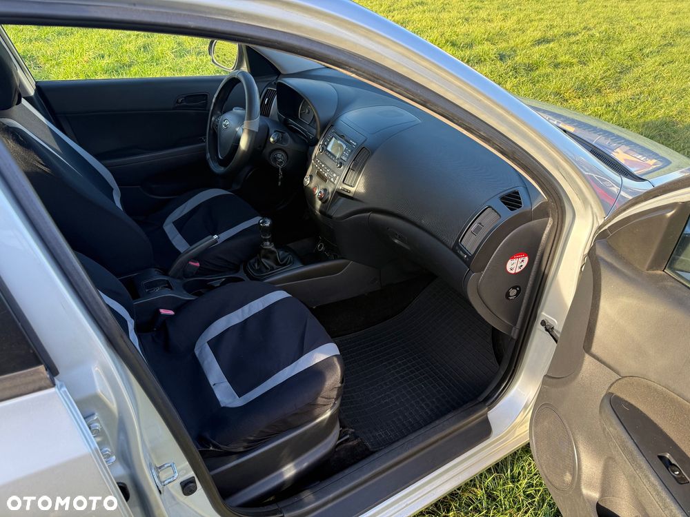 Hyundai i30 1.4 Base - 8