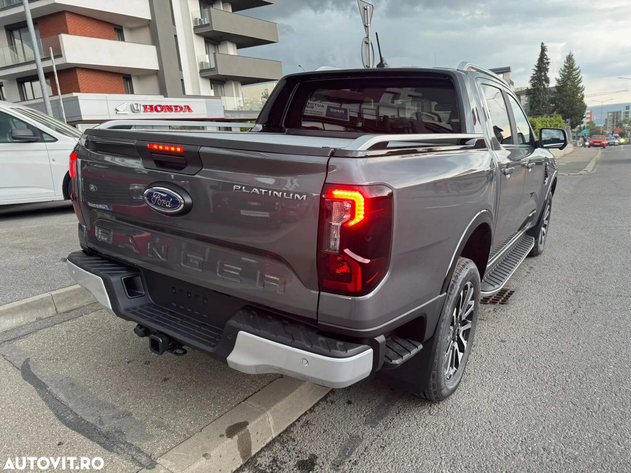 Ford Ranger Pick-Up 3.0 TD 240 CP 10AT 4x4 Double Cab Platinum - 9