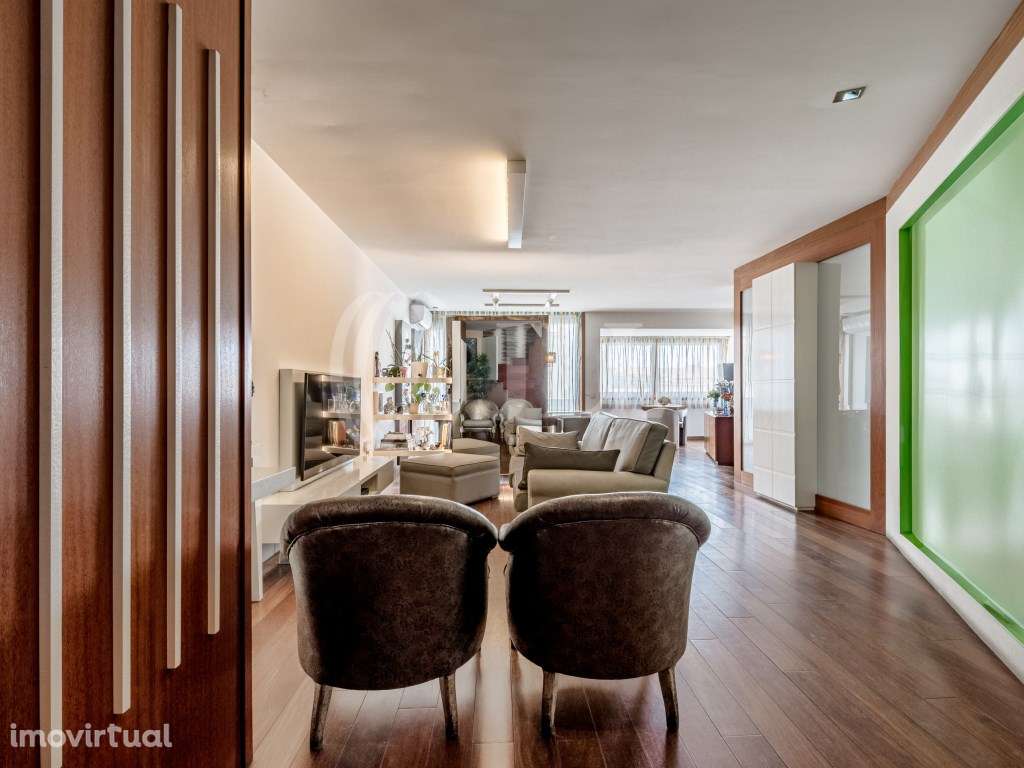 Apartamento T3 duplex com garagem, em Serralves, no Porto - Grande imagem: 4/32