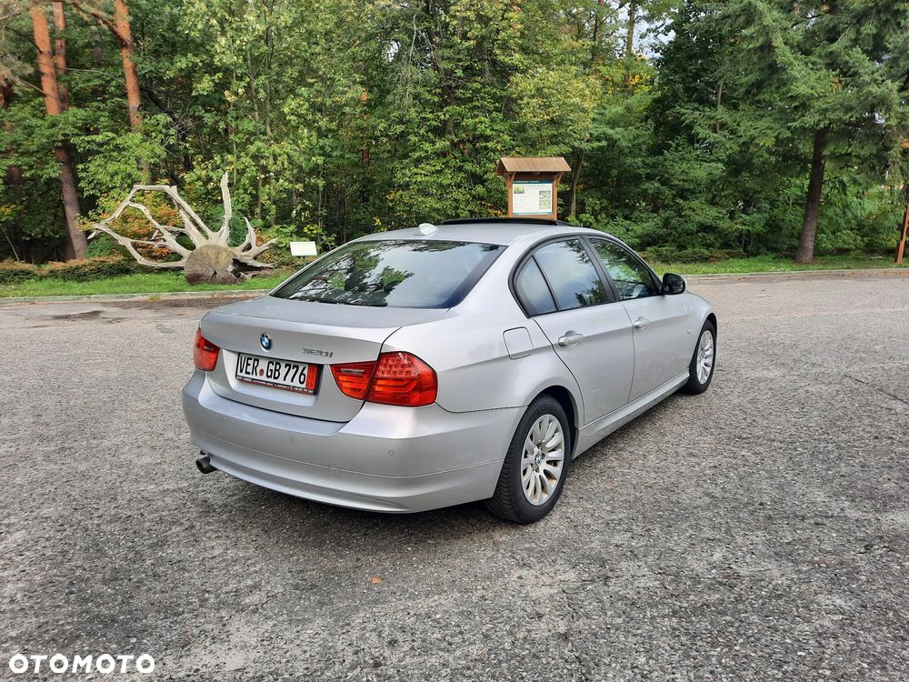 BMW Seria 3 320i Edition Exclusive - 13