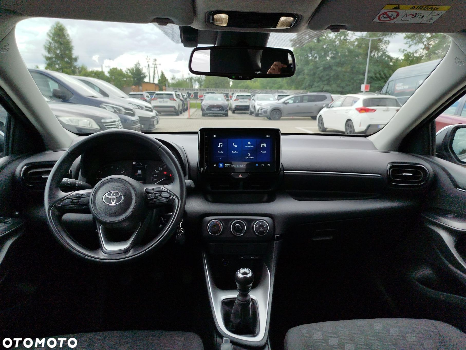 Toyota Yaris - 12