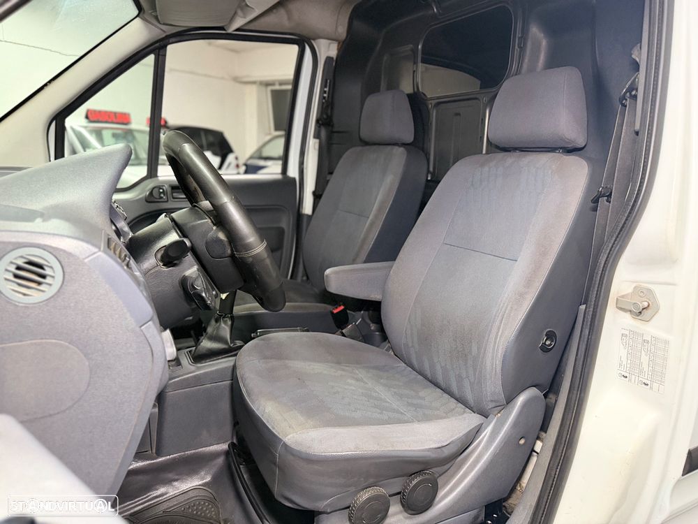 Ford Transit Connect - 21