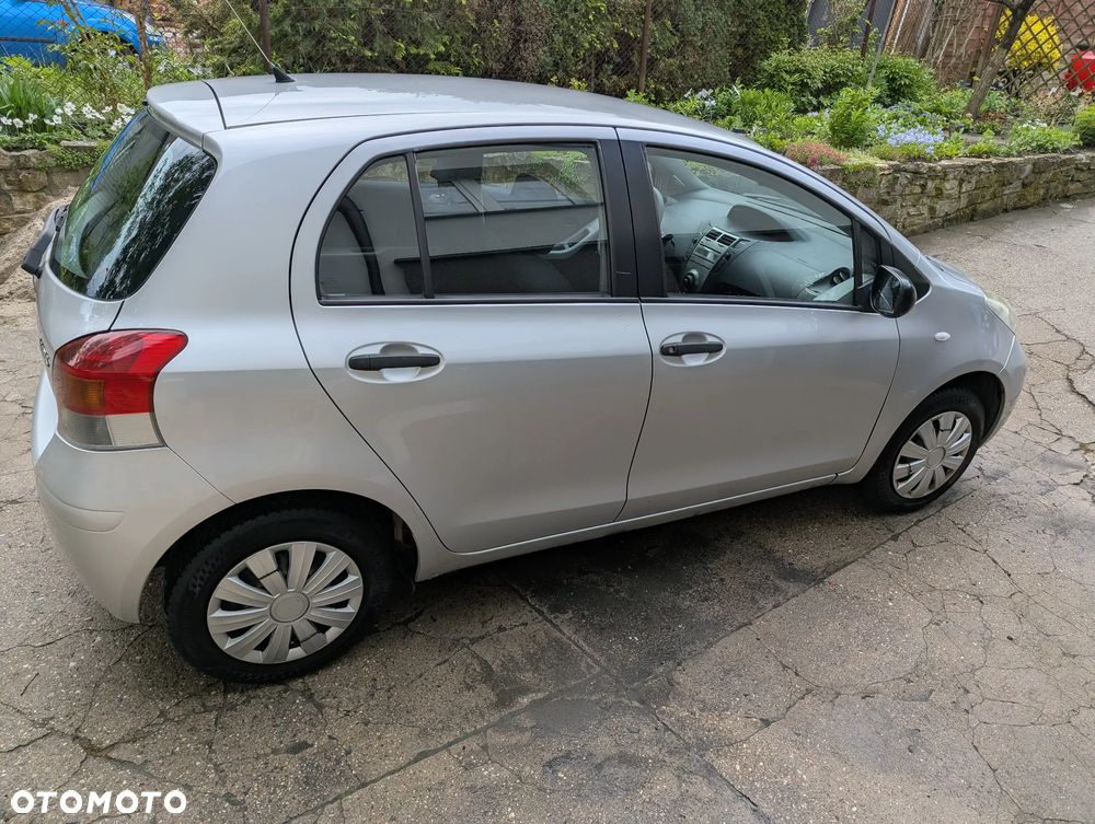 Toyota Yaris 1.0 Luna Start - 4