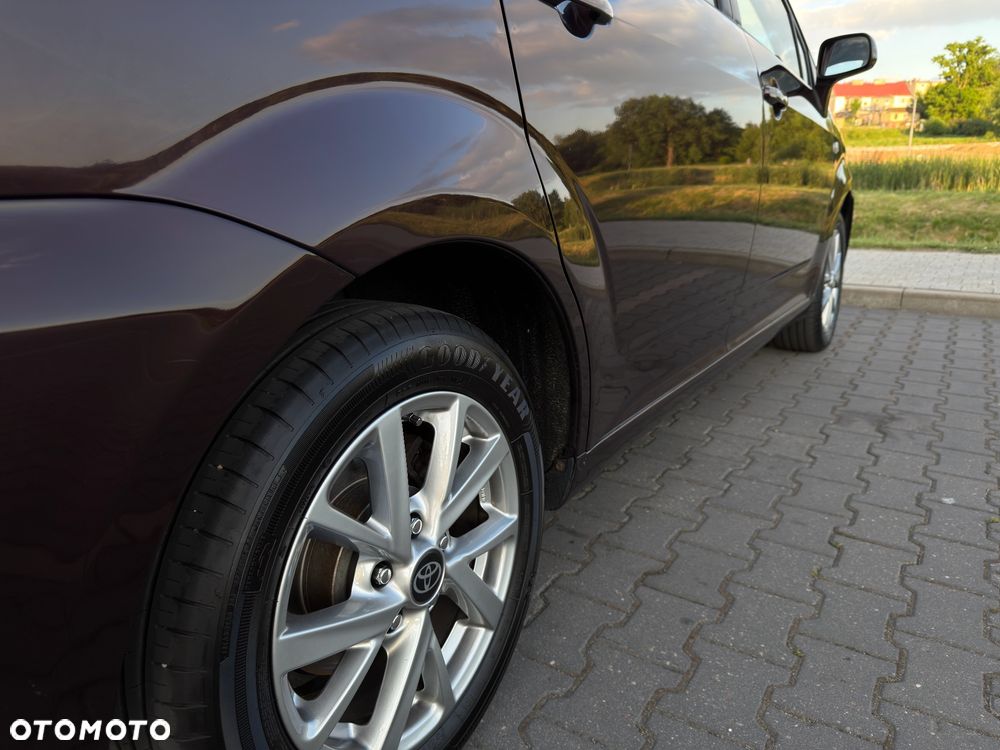 Toyota Corolla Verso 1.8 Premium + 7os MM - 14