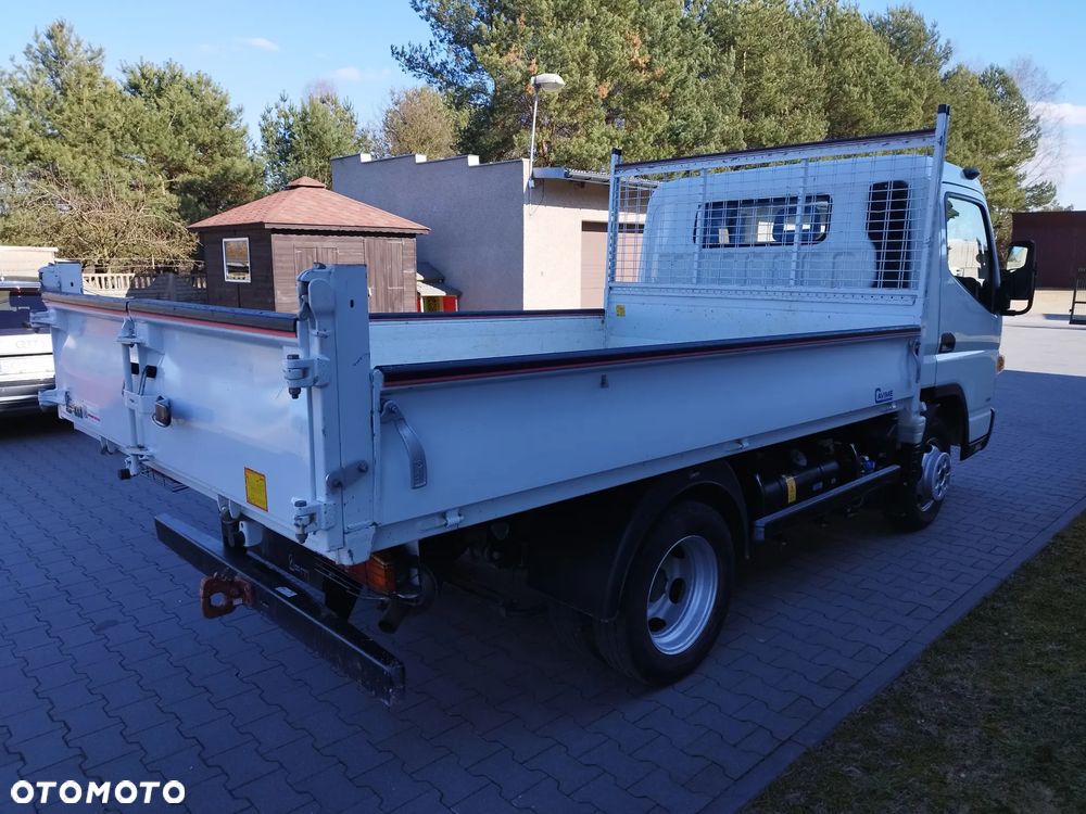 Mitsubishi Fuso Canter - 24