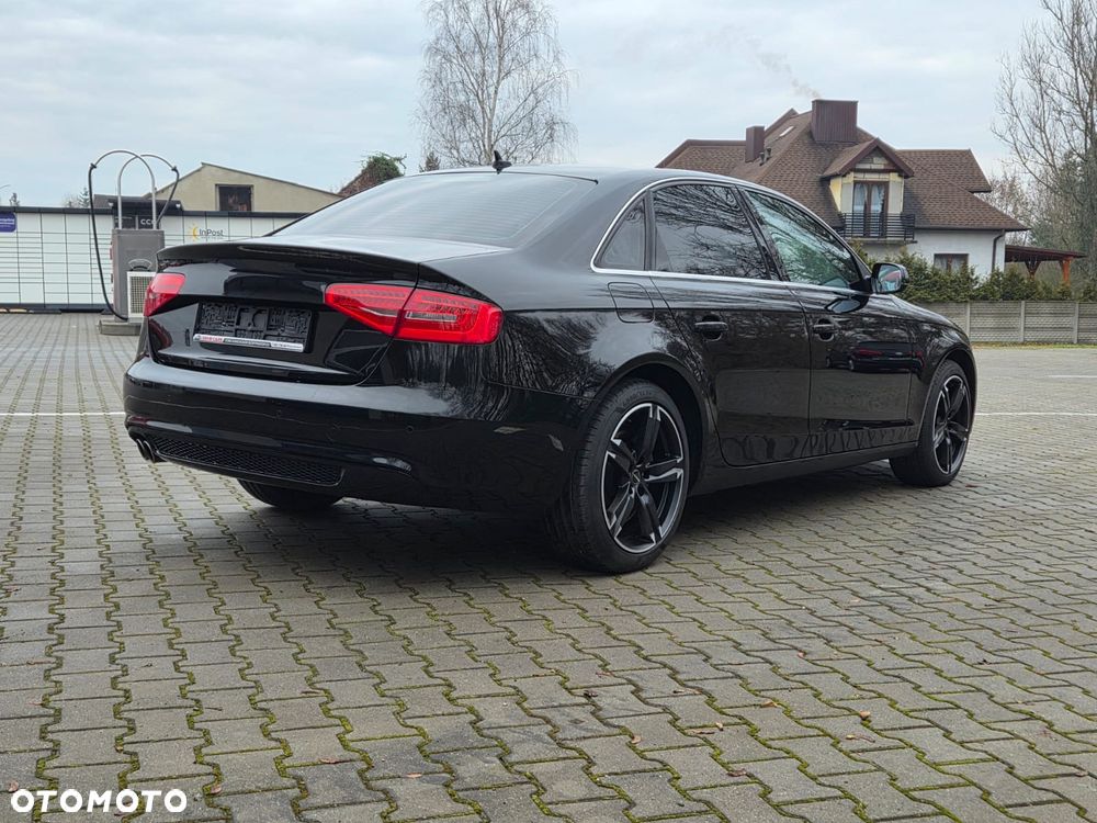 Audi A4 Limousine - 2