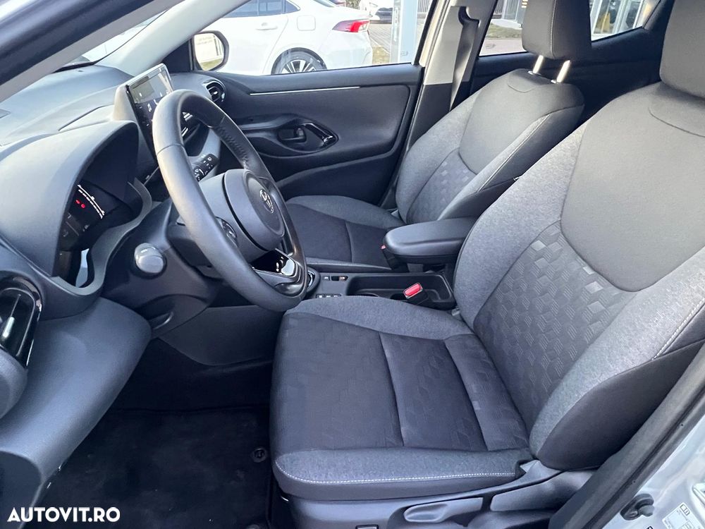 Toyota Yaris 1.5 VVT-i HSD Active - 9