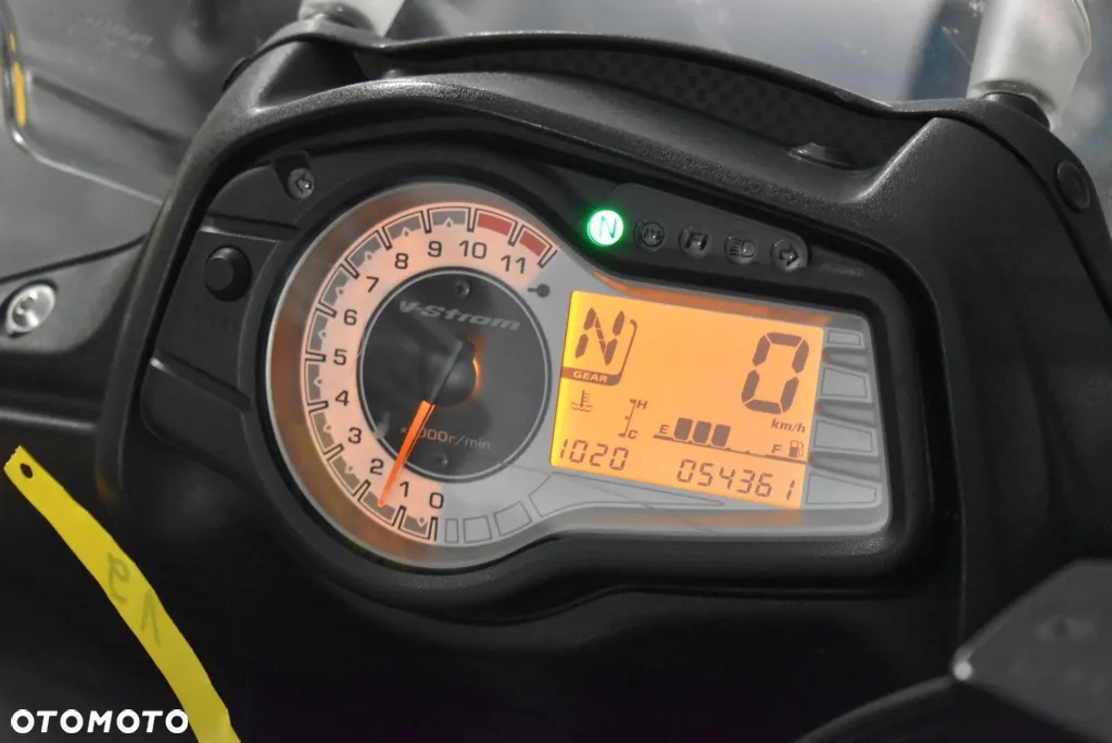 Suzuki V-STROM - 39