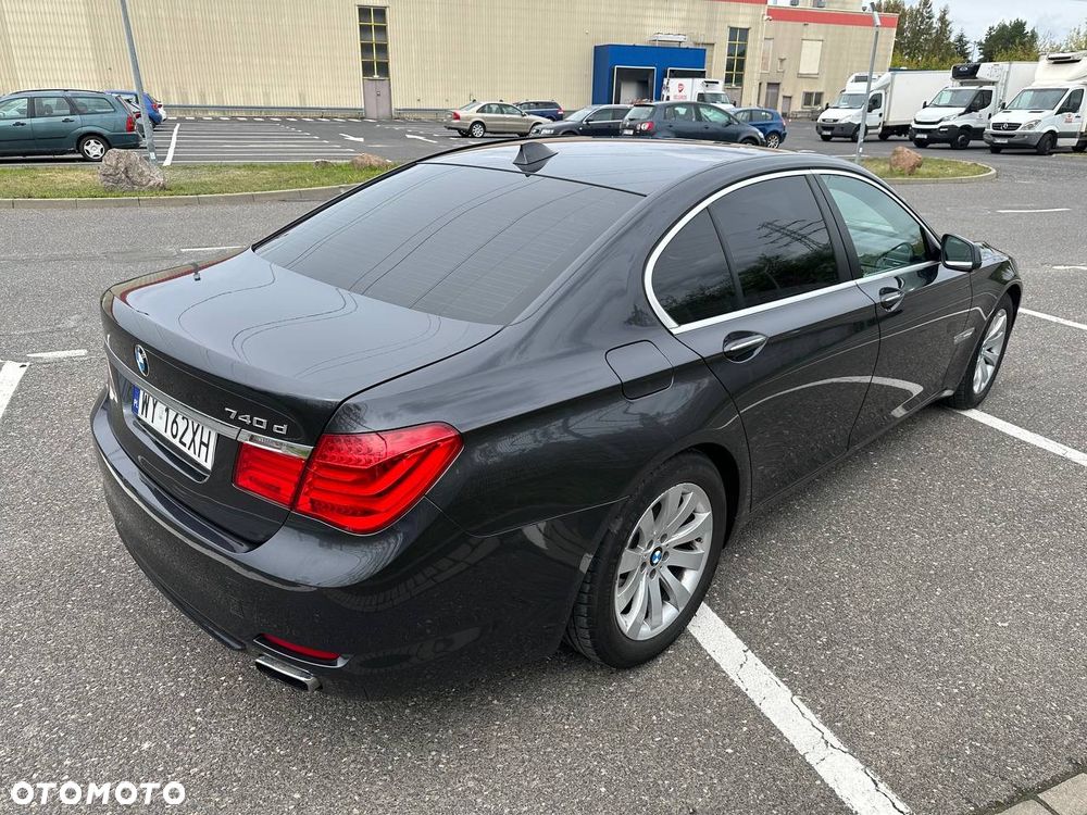 BMW Seria 7 740d xDrive - 33